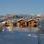3-story Perfect For Up To 10 Guests Beitostolen
