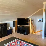 3-story Perfect For Up To 10 Guests