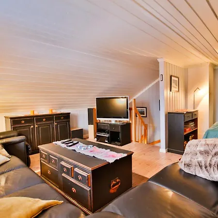3-story Perfect For Up To 10 Guests 아파트 *