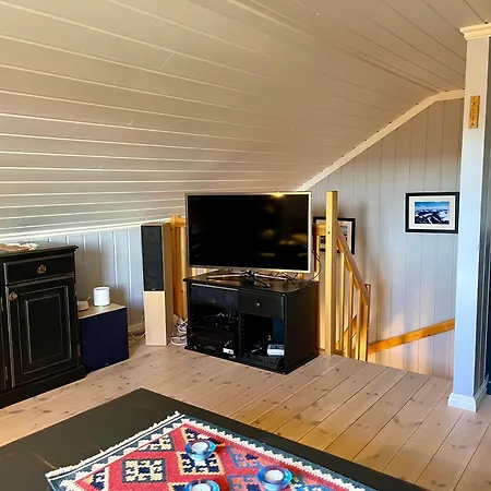 3-story Perfect For Up To 10 Guests