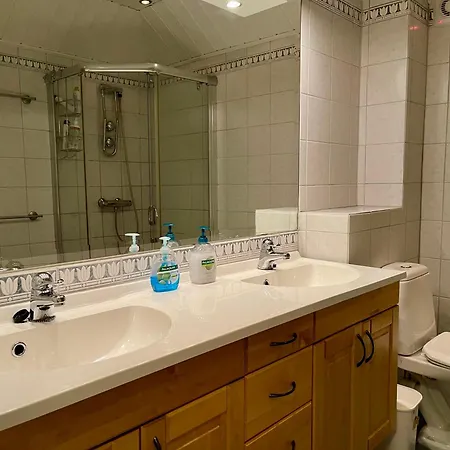 3-story Perfect For Up To 10 Guests 아파트 Beitostolen