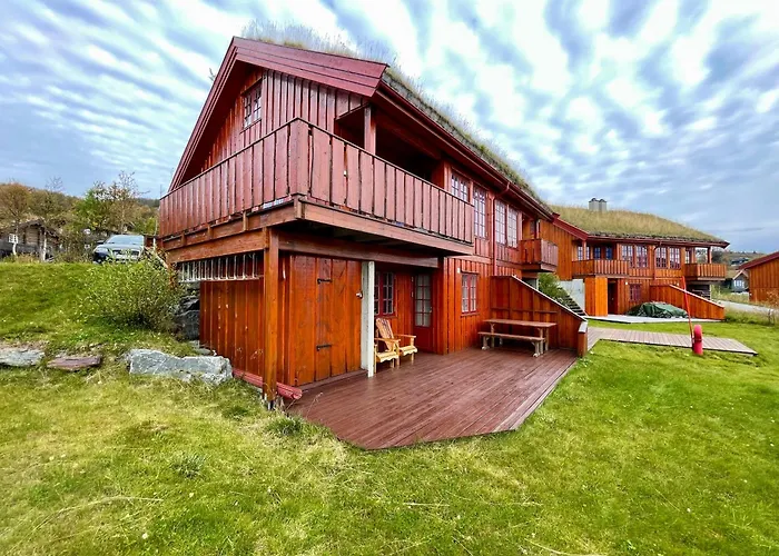 3-story Perfect For Up To 10 Guests Beitostolen